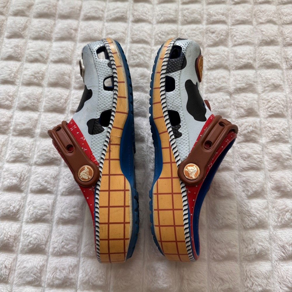 Crocs Youth 3 Toy Story Woody Classic Clogs Sheriff Jibbitz - Picture 7 of 9